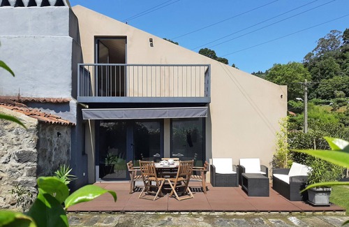Furnas House | Design House with private garden by the thermal baths