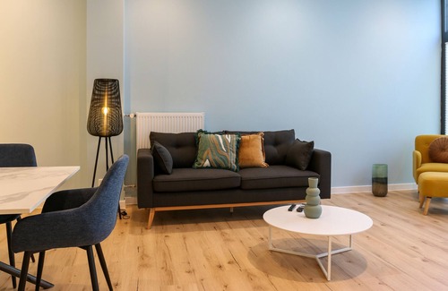 Mainz-Bingen Apartment | Design Studio I Citycenter I Kitchen I Netflix