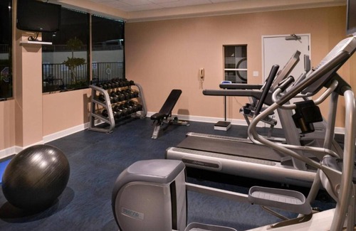 East Pasadena House | Designed for the smart traveler, we offer a clean and comfortable stay.