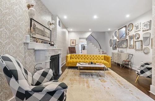 Pennsport House | Designer 3 BR Townhome with Beautiful Backyard
