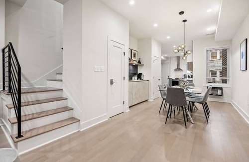 Columbia Heights House | Designer 3BR DC Home | King Bed, Family‑Friendly