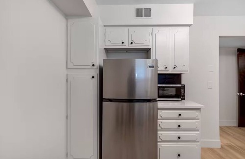North Central Omaha Apartment | Designer Apartment in the Heart of Omaha!