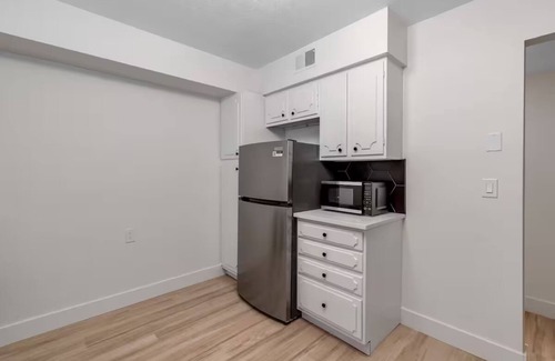 North Central Omaha Apartment | Designer Apartment in the Heart of Omaha!