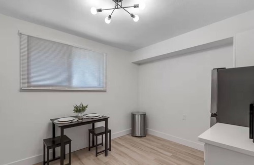 North Central Omaha Apartment | Designer Apartment in the Heart of Omaha!