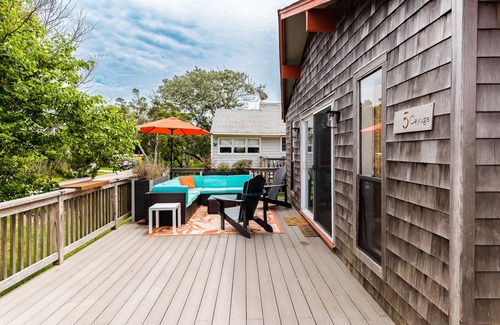 Ocean Bay Park House | Designer beach cottage & studio with bikes, outdoor shower, deck - walk to beach