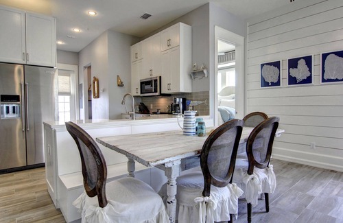 Cinnamon Shore Condo | Designer Beach Condo w/Bonus Beach Gear & Amenity Access@Cinnamon Shore