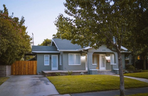 Fresno House | Designer bungalow in beautiful historic Fresno High district