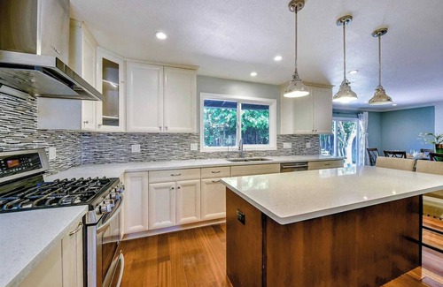 Santa Clara House | Designer Comfort in the Heart of Santa Clara – Walkable and Work-Ready #41481