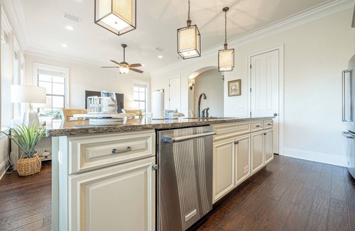 Villa Lago House | Designer Golf View Beach Home with 6 Seat Golf Cart