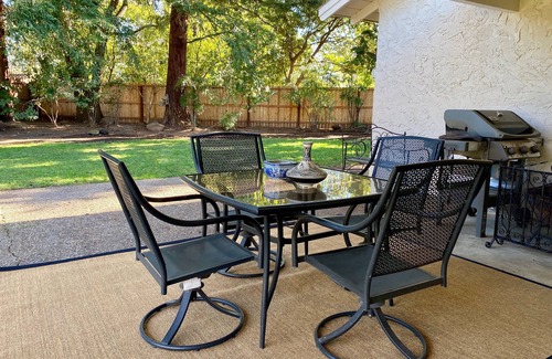 Chico House | Designer Home Nestled In Redwood Trees W/Fenced Backyard near Bidwell Park