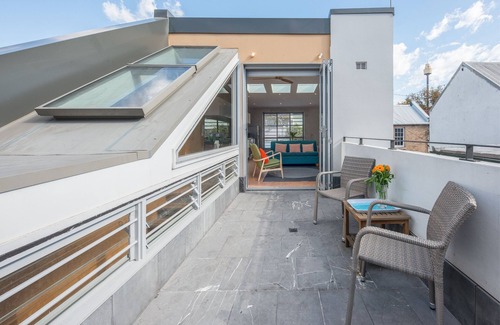 Darlinghurst House | Designer house in quiet street on city doorstep