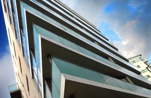 Tower Hamlets Apartment | DESIGNER LUXURY 2bed 2bath Waterfront Zone2 Central City of London Canary Wharf