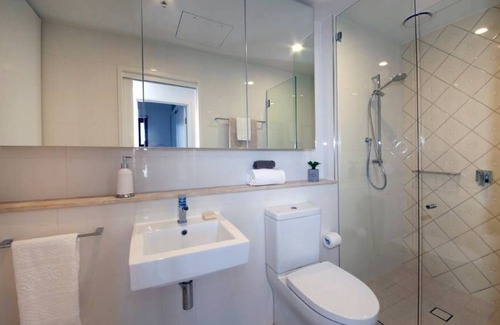 Kings Cross Apartment | Designer Penthouse in Potts Point with Sydney City Views