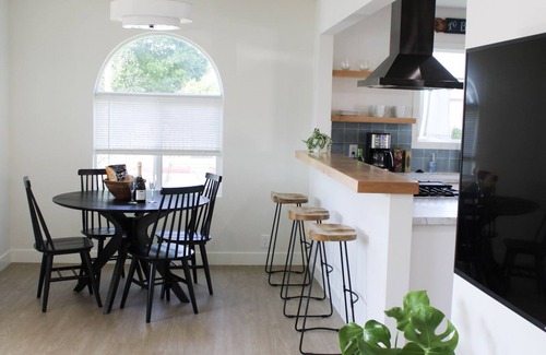 Del Aire House | Designer Remodel 3 bed/2 bath Beach House Near LAX