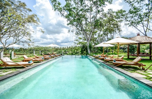 Pejeng Kawan Apartment | Designer's Gem - 2BR Suite, Ubud