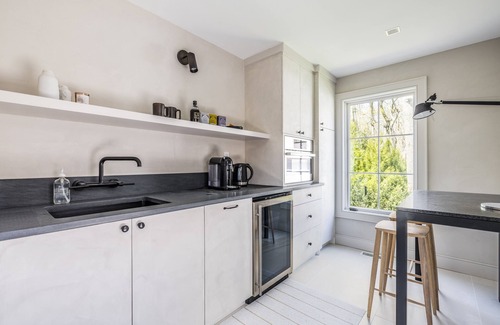 Sag Harbor House | Designer Sag Harbor Village home is a short walk to Main Street and boat.