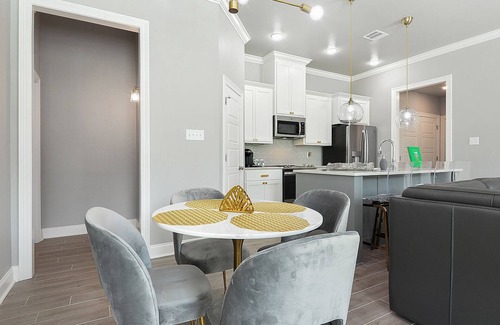 South Baton Rouge House | Designer Series Near LSU By Poree Homes