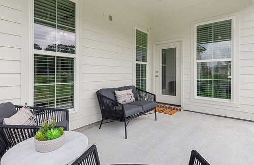 South Baton Rouge House | Designer Series Near LSU By Poree Homes