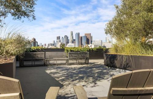 Little Tokyo Apartment | Designer Stay in Arts District, Walk to Little Tokyo