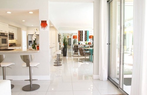 Twin Palms House | Designer Style And Comfort With Privacy and Huge Pool!