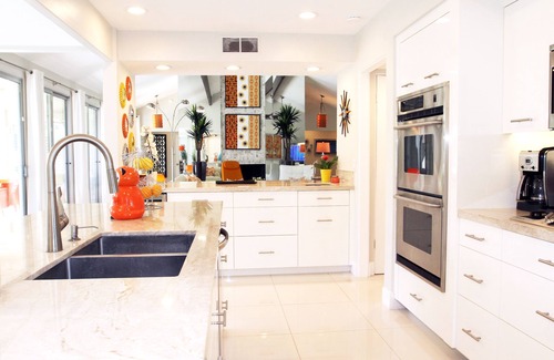 Twin Palms House | Designer Style And Comfort With Privacy and Huge Pool!