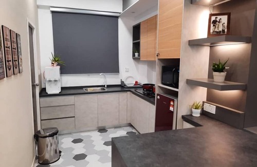 Kuah Apartment | Designer Suite Apartment