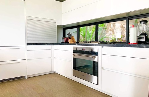 Coco Villa | Designer Villa, Ocean Views, Hear the Waves, Walk to Beach