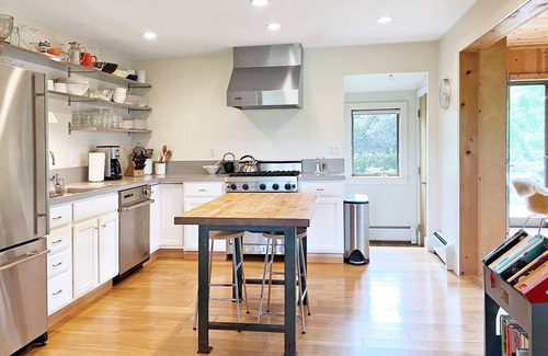 Hudson Cottage | Designers Own Year-Round Hudson Valley Getaway Cottage