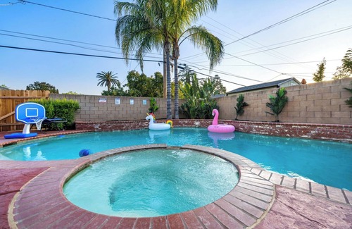 Riverside House | Desirable Wood Streets Pool Home w/Arcade