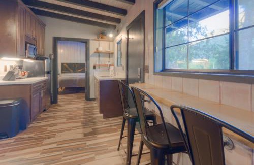 Sedona House | Destination Oak Creek 6 apts