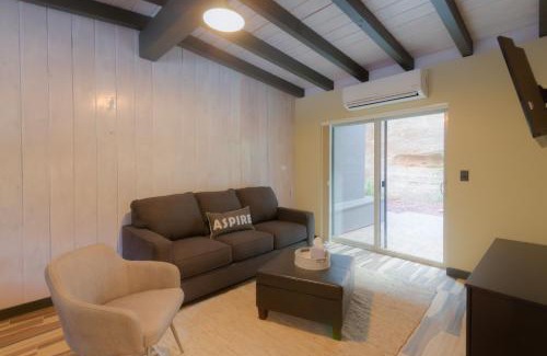 Sedona House | Destination Oak Creek 6 apts