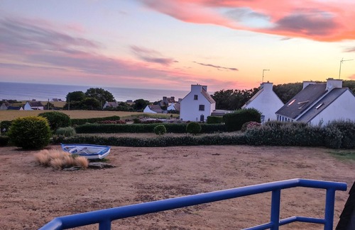 Plozevet House | Detached 3-bedroom house - sleeps 6 with panoramic ocean views.