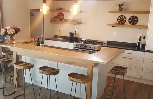 Hermanus Villa | Detached all-new villa on the coast.