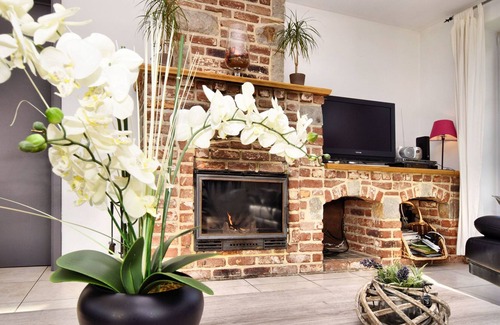 Trou de Bra House | Detached natural stone house with sunny garden and terrace, modern interior