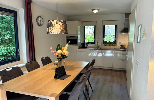 Hooghalen House | Detached bungalow with terrace in beautiful Drenthe.