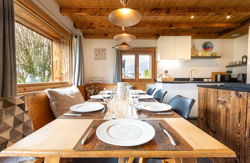 Samoens Ski Chalet | Detached chalet, 4/5 bedrooms, hot tub, sauna, large flat garden, solar panels