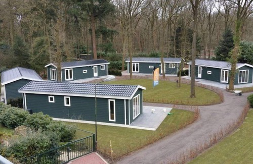 Municipality of Utrechtse Heuvelrug House | Detached chalet for five people, completely furnished.