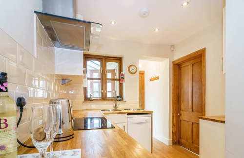 Tamerton Foliot Cottage | Detached Cottage,1/4 acre garden. Wonderful views, 3 bedrooms, pet friendly.