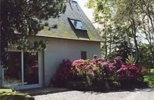 Lampaul-Ploudalmezeau House | Detached house in a green area Lampaul Ploudalmézeau