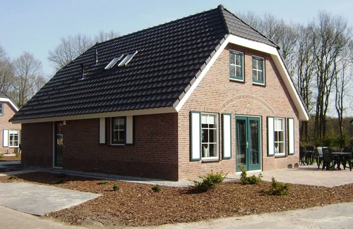 Hooghalen House | Detached holiday home with dishwasher, in a nature reserve
