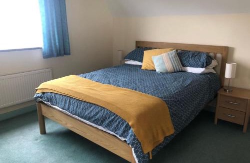 Fowey House | Detached House 2 Bed Sleeps 4 Parking