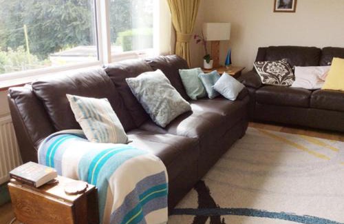 Fowey House | Detached House 2 Bed Sleeps 4 Parking