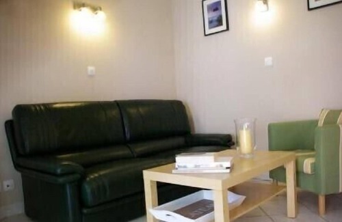 Plougoulm House | Detached house 2 minutes from La Plage de Plougoulm near Roscoff, St Pol de Léon