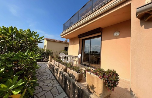 Portiragnes-Plage House | Detached house at only 80m from the sea, 4 bedrooms, for 10 people, at Portiragnes plage