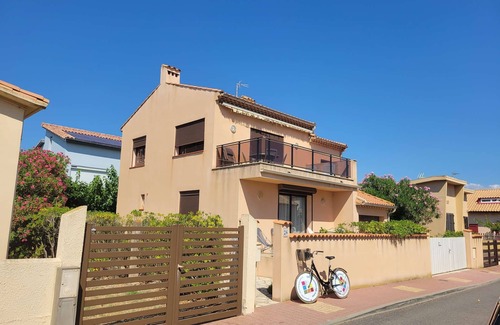 Portiragnes-Plage House | Detached house at only 80m from the sea, 4 bedrooms, for 10 people, at Portiragnes plage