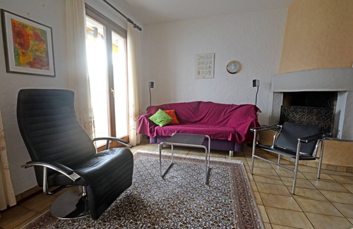 Cardada Apartment | Detached house in a residence with swimming pool on an elevated slope