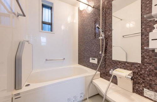 Ojima Apartment | Detached house in Oshima 4chome, one train ride to Shinjuku 大島4丁目