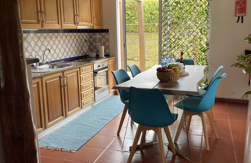 Furnas House | DETACHED HOUSE IN THE CENTER OF VALE DAS FURNAS