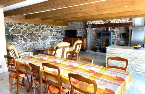 Saint-Donat House | Detached house la pave