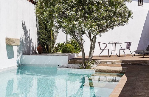 Crato House | Detached house, sleeps 8, with private pool- historic town center